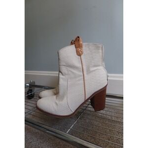 Dirty Laundry Unite White Faux Snake Skin Western Ankle Boots Booties